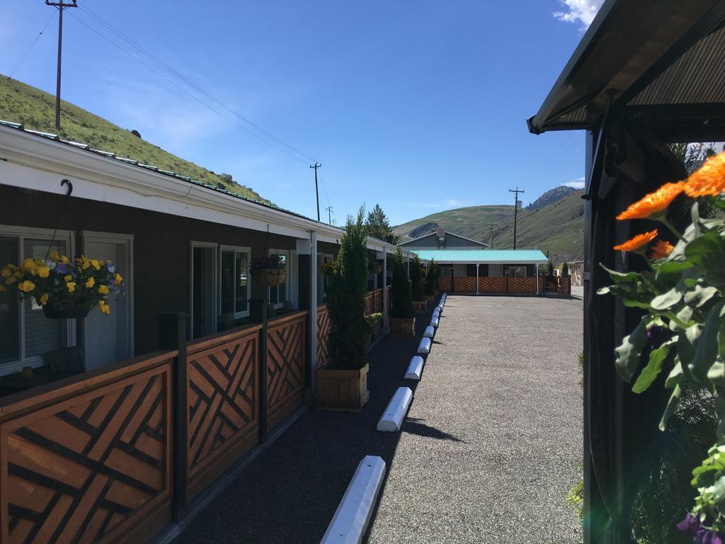 Sunset Motel Cache Creek Exterior foto